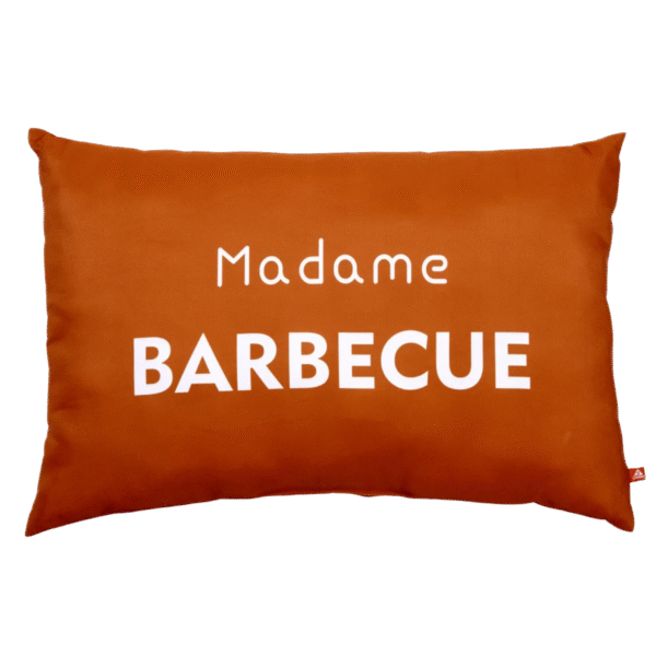 COUSSIN EXTÉRIEUR "MADAME BARBECUE" – Image 1